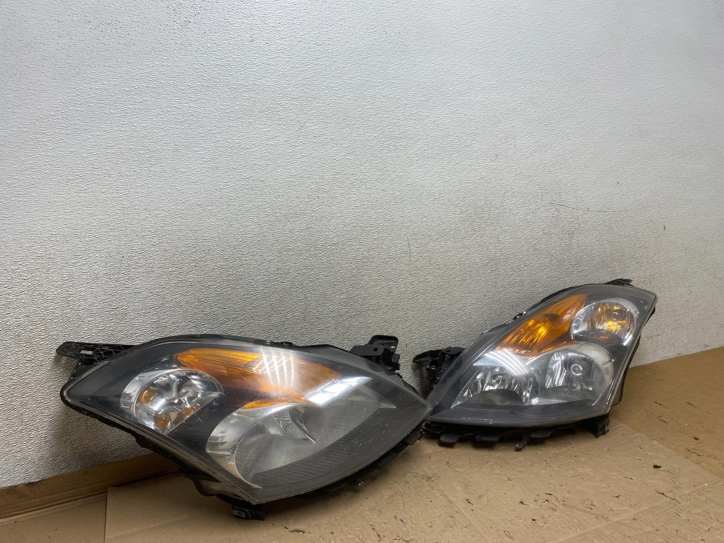 Sedan 2007 2008 2009 Nissan Altima Left+Right Set Headlights U6862 DW2