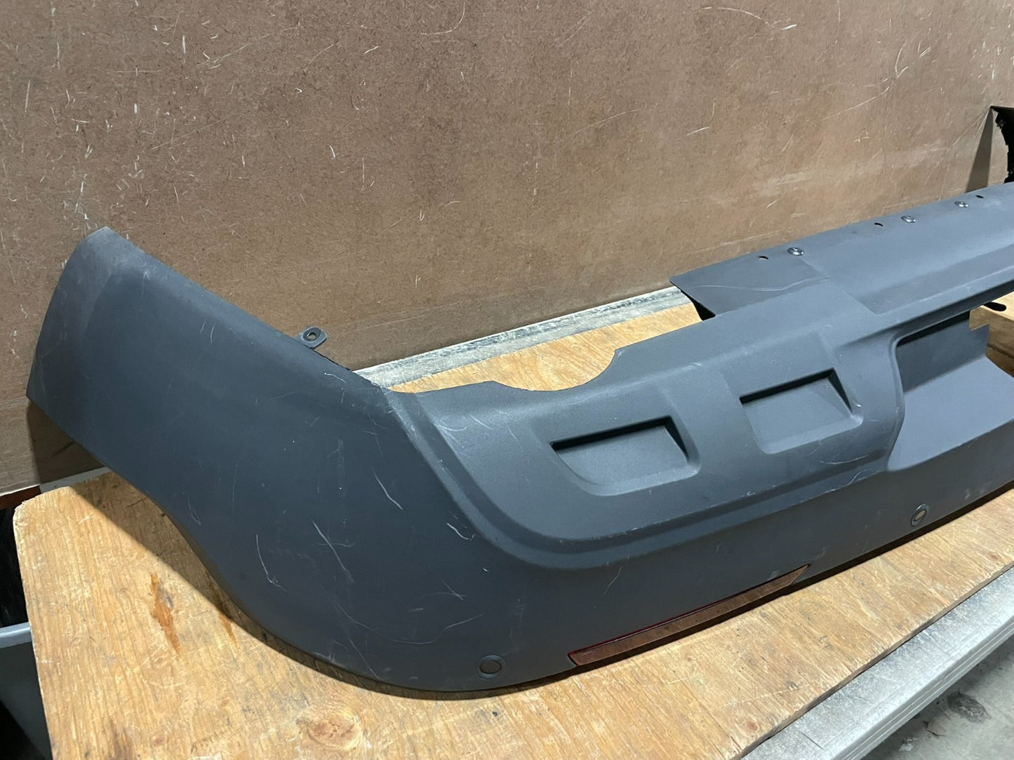 2020 to 2023 Ford Explorer Police Interceptor Rear Upper Bumper Cover X2995 PS1