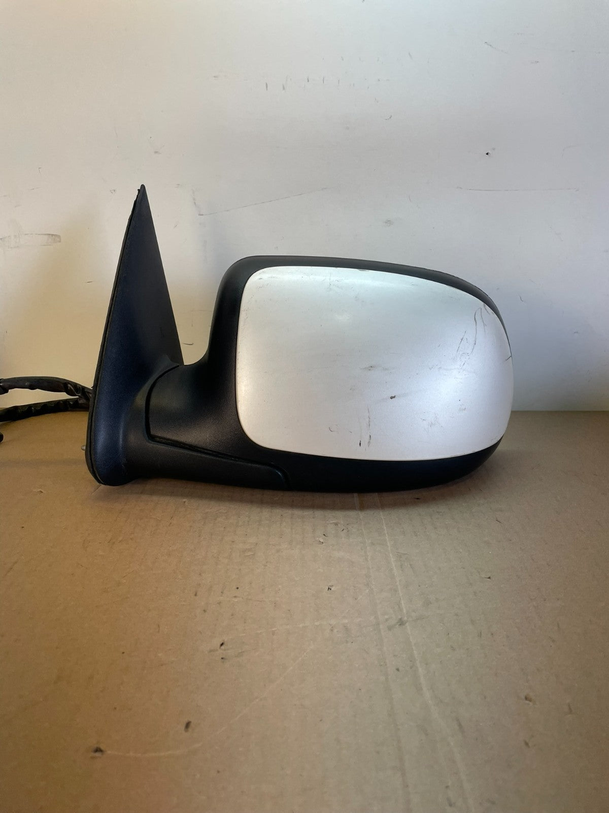 2003-2006 Cadillac Escalade Left Driver View Door Turn Signal Mirror AG2641 MS0