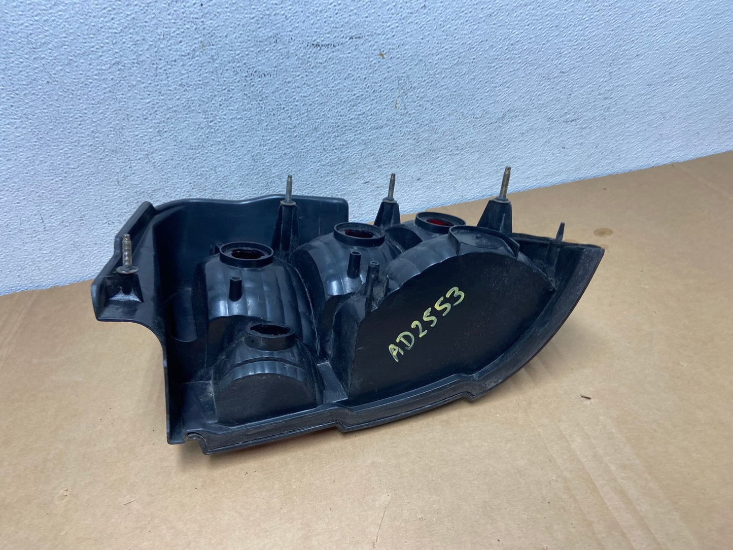1999 - 2004 Ford Mustang Left Driver Lh Side Tail Light AD2553 LK6