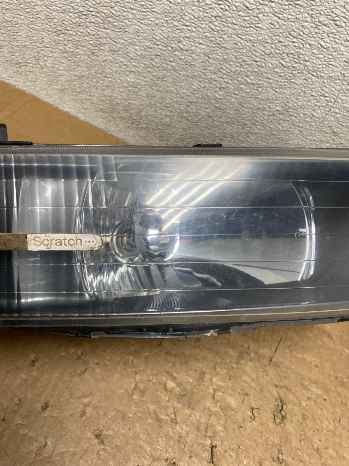2002 to 2003 Mitsubishi Galant Left+Right Side Headlights V5990 DW3