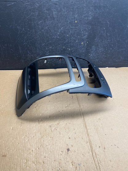 2014 2015 Kia Sorento Center Radio Climate Control Clock Trim Heat Seat AE38451
