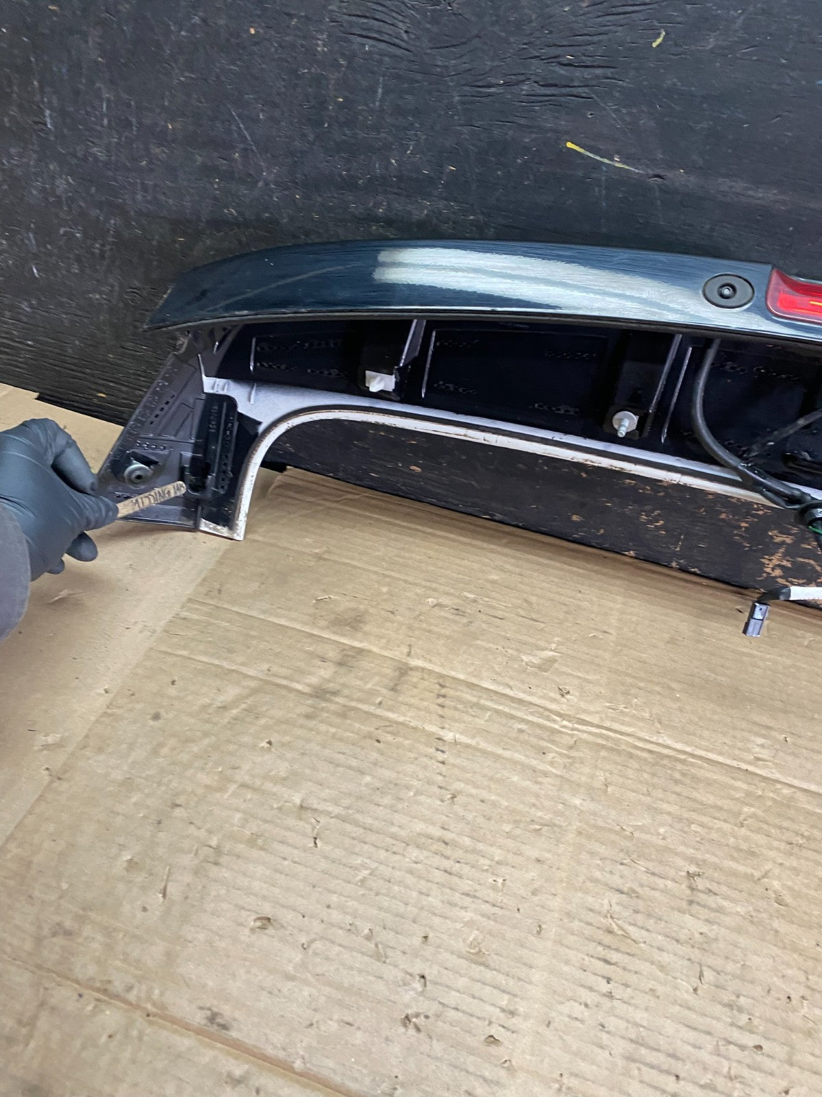 2015-2020 Chevrolet Trax Liftgate Upper Rear Spoiler Wing OEM V3347 DG9