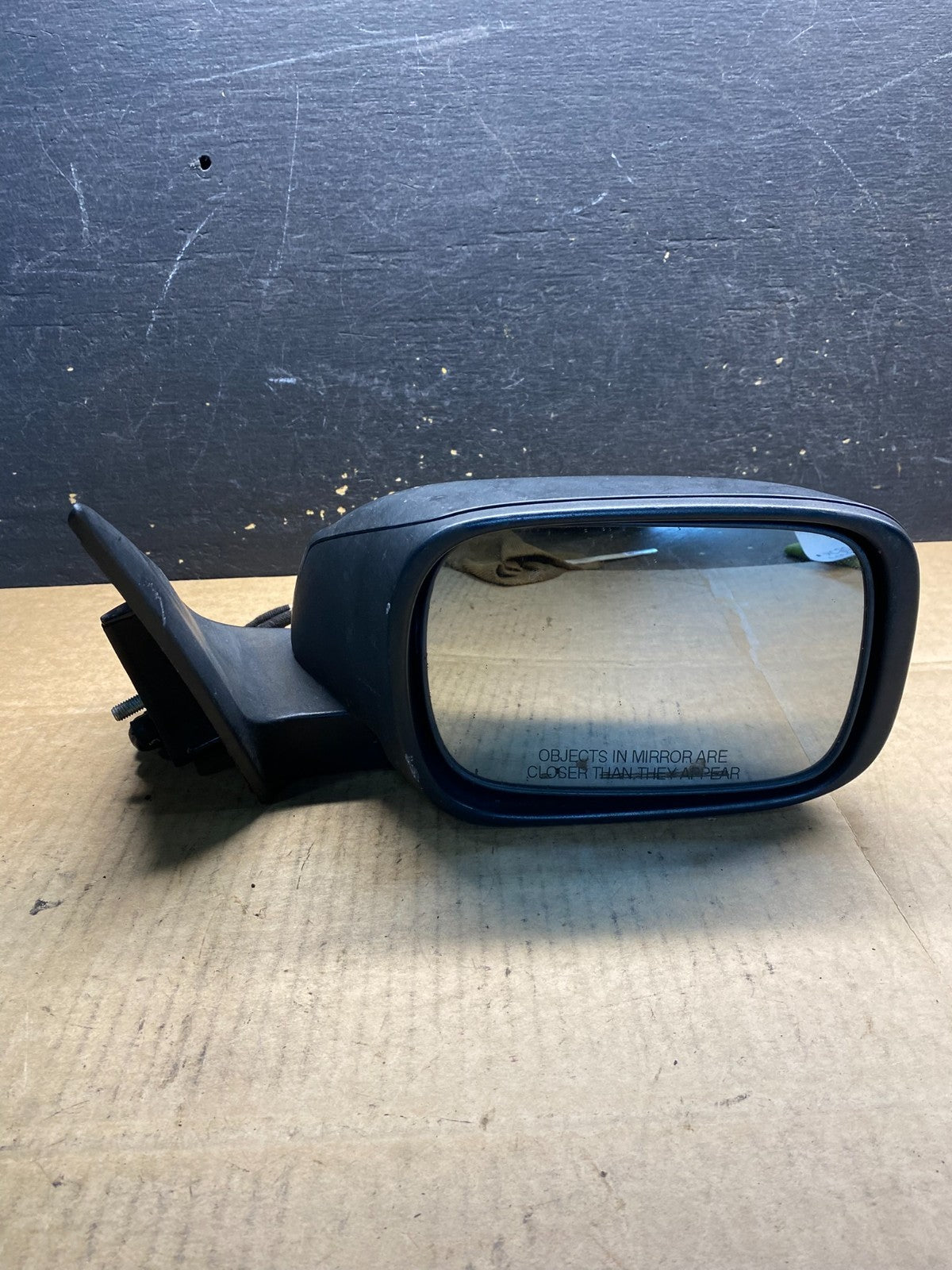 2003 to 2006 Volvo XC90 Right Passenger Side View Door Mirror OEM AB3991 MS7