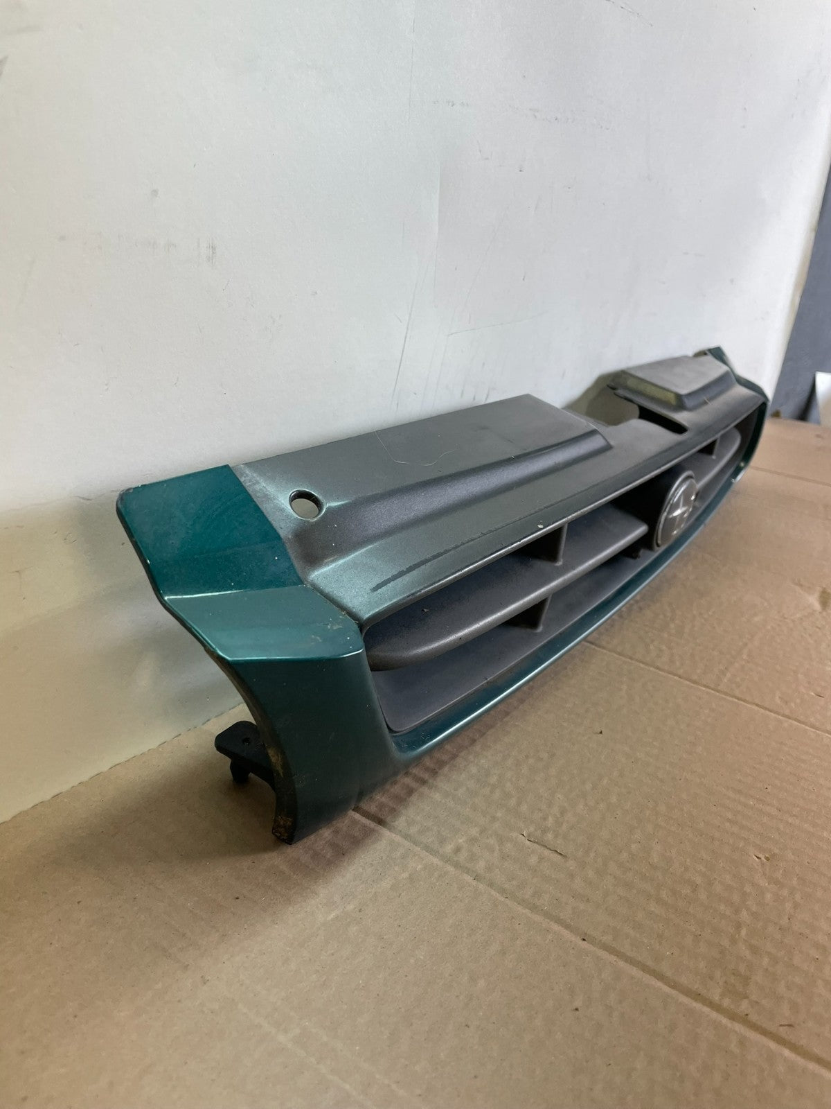 1999 to 2001 Subaru Impreza Front Upper Grille Grill AH6452 PS2