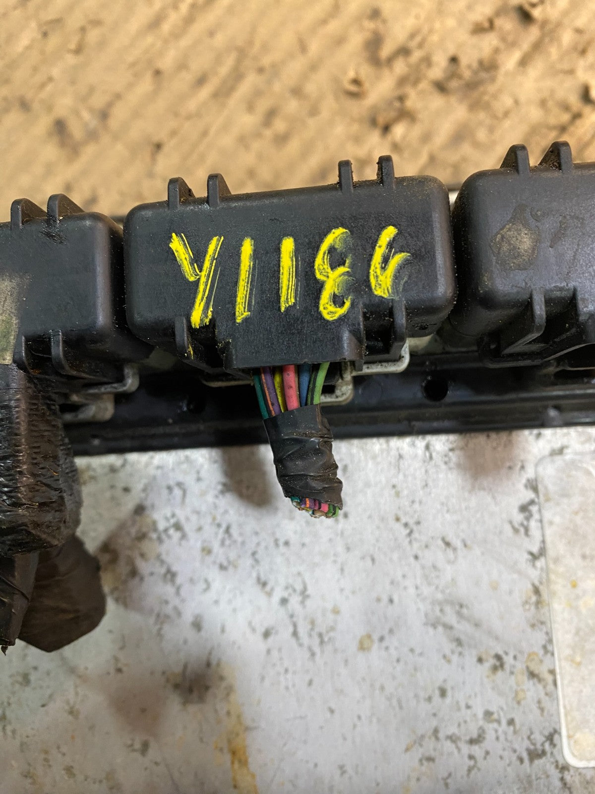 1998 Jeep Grand Cherokee 4.0 ECU ECM Engine computer module p56041537af Y1186 DG6