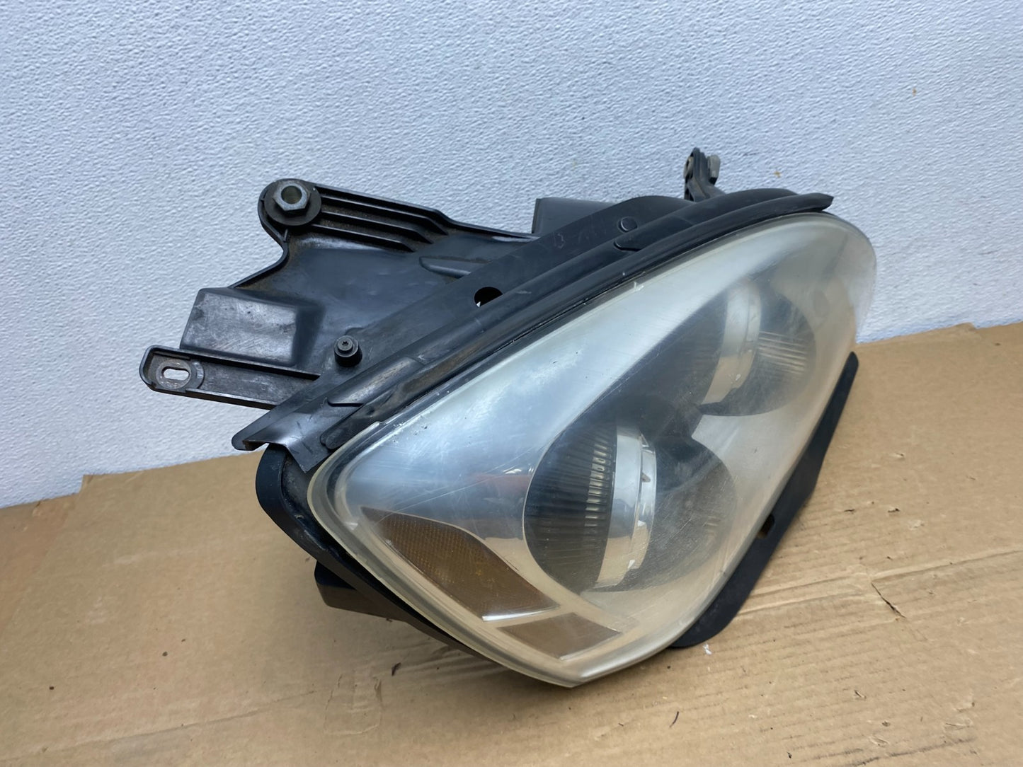 2007-2012 Gmc Acadia Halogen Headlight Right Passenger Side AD3825 DW2