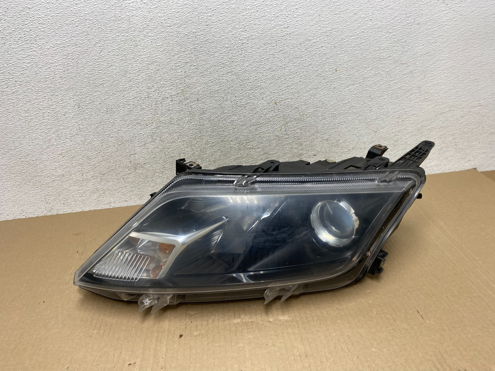 2010 2011 2012 Ford Fusion Left Driver LH Side Headlight Halogen AF5777 DW0