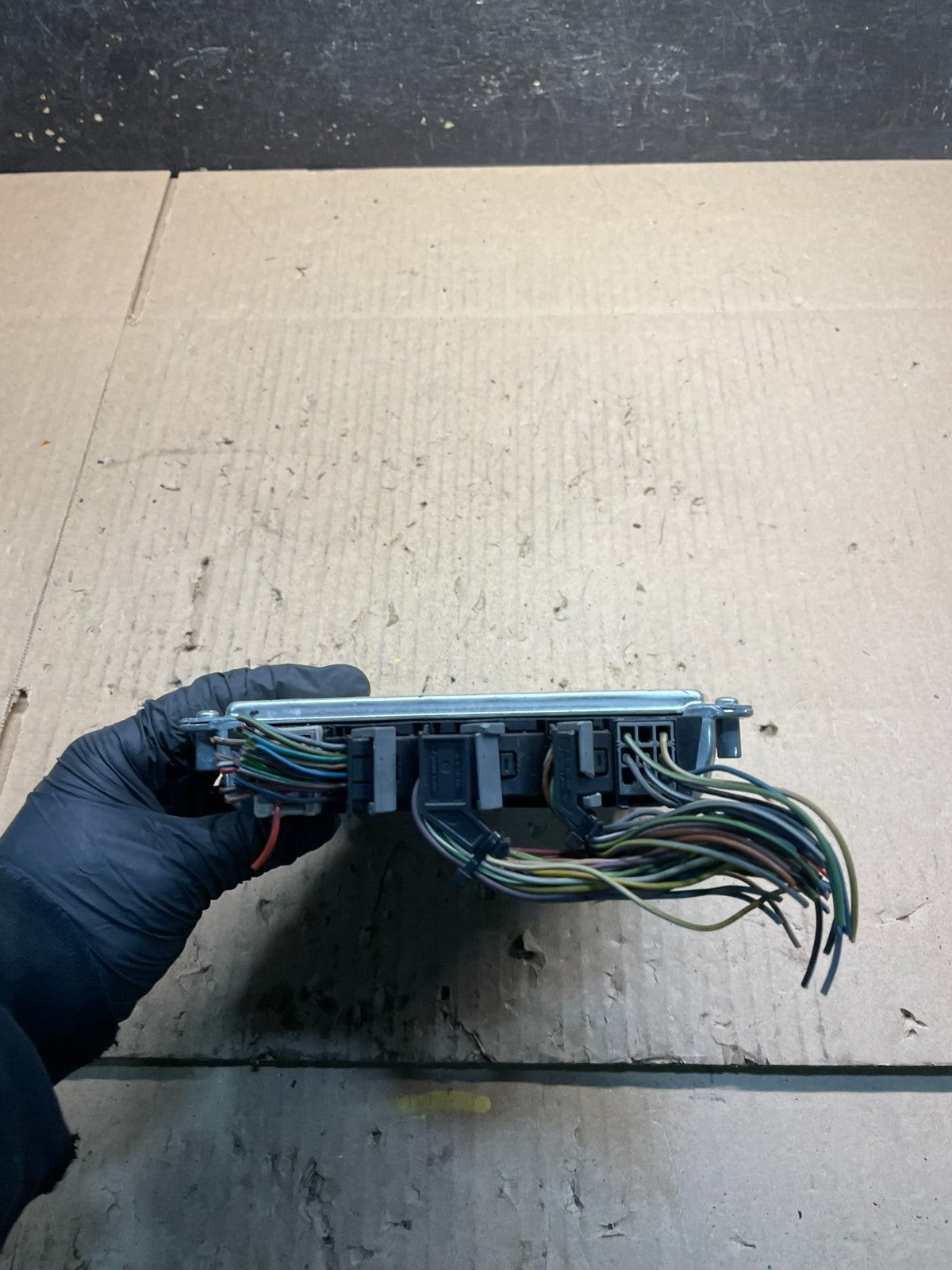Mercedes-benz Engine Computer Module ECM a1121537779 V6627 PS2