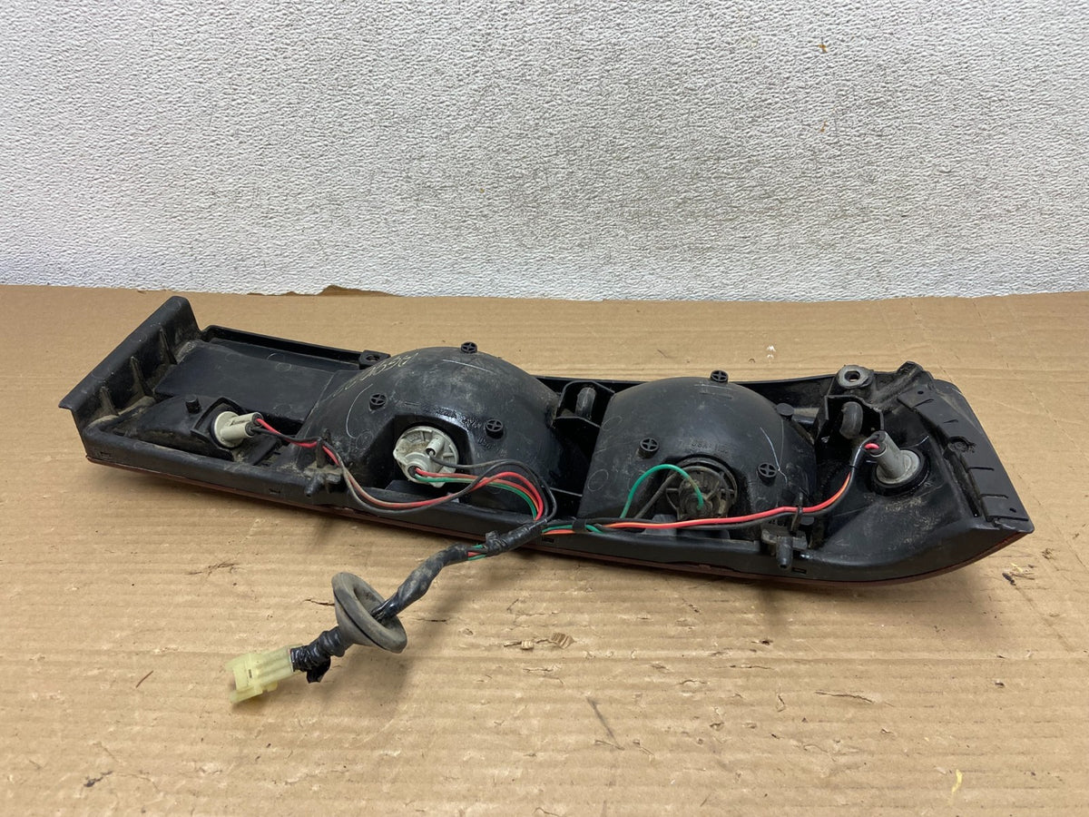 1992 to 1994 Geo Metro Left Driver Side Tail Light AG9031 PS7
