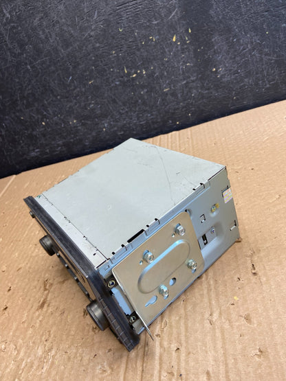 2003-2006 Honda Element Radio AM FM Stereo Cd Player AAF6400 DG2