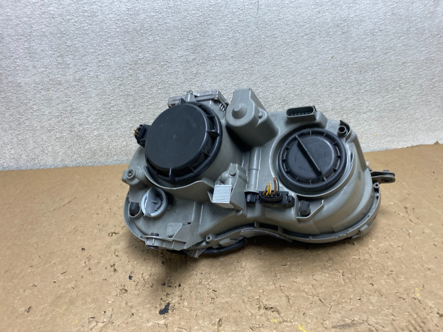 2006-2009 Mercedes Benz W209 CLK CLK350 Right Passenger Xenon Headlight V0667 DW9