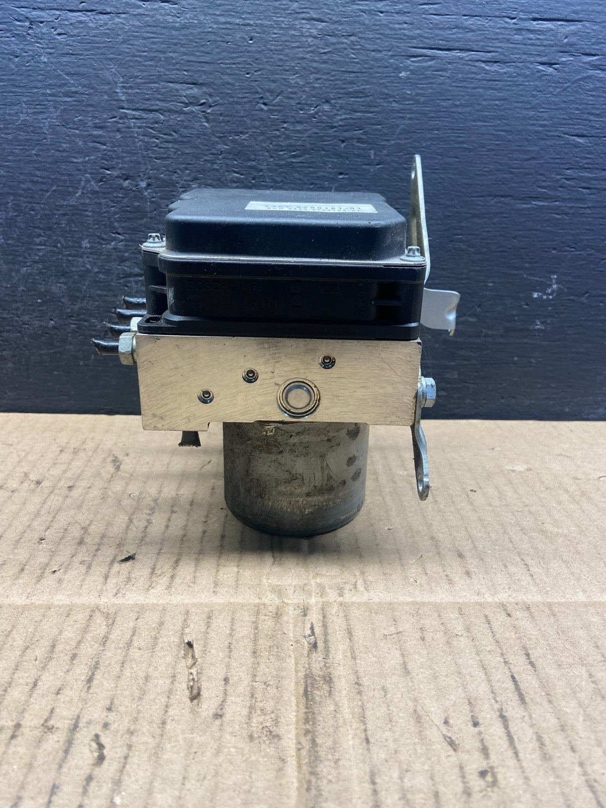 2007 to 2013 BMW 335i ABS Anti-Lock Brake Pump 6768550 AD1833 DG1