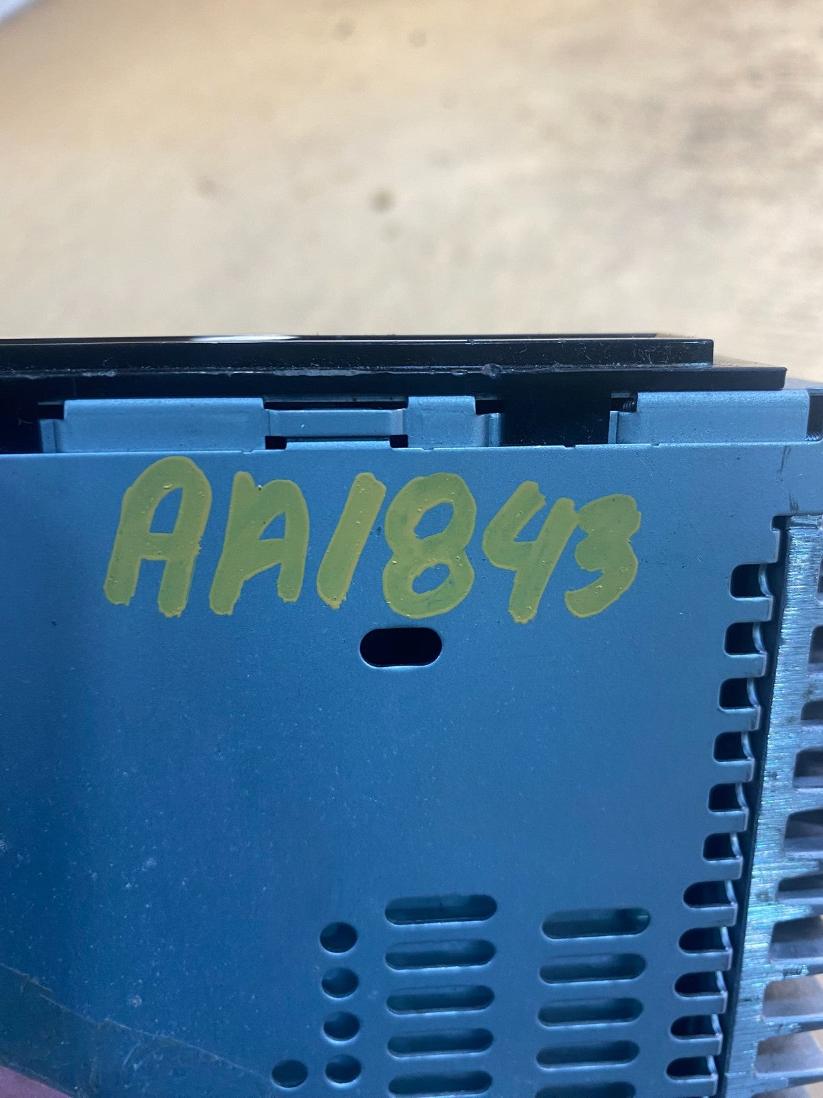 2012 to 2014 Ford Edge AM/FM Radio Reciever OEM aa1843 DG7