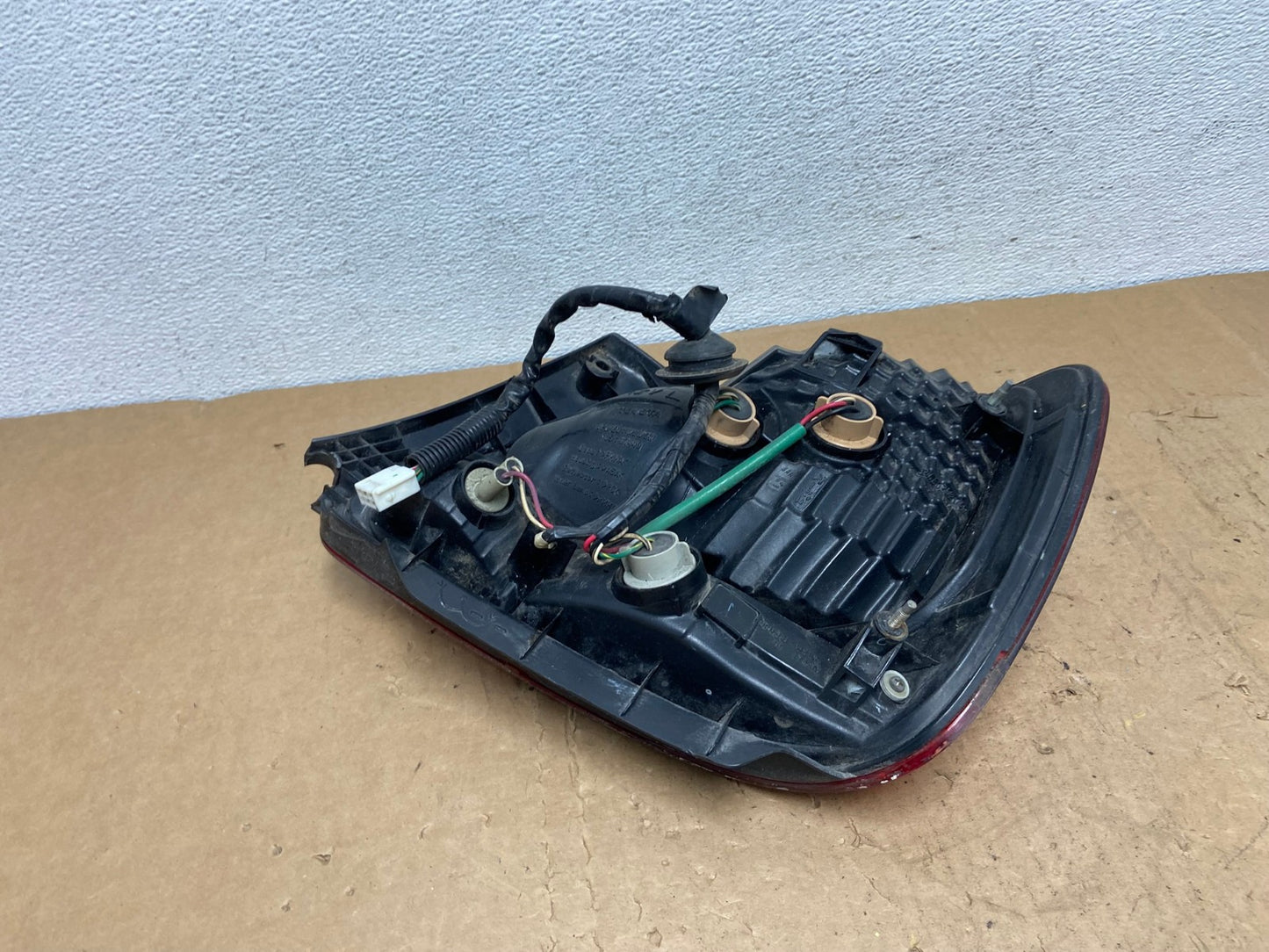 2001 - 2005 Lexus Gs300 Gs400 Gs430 Left Driver LH Side Tail Light AD1368 LK7