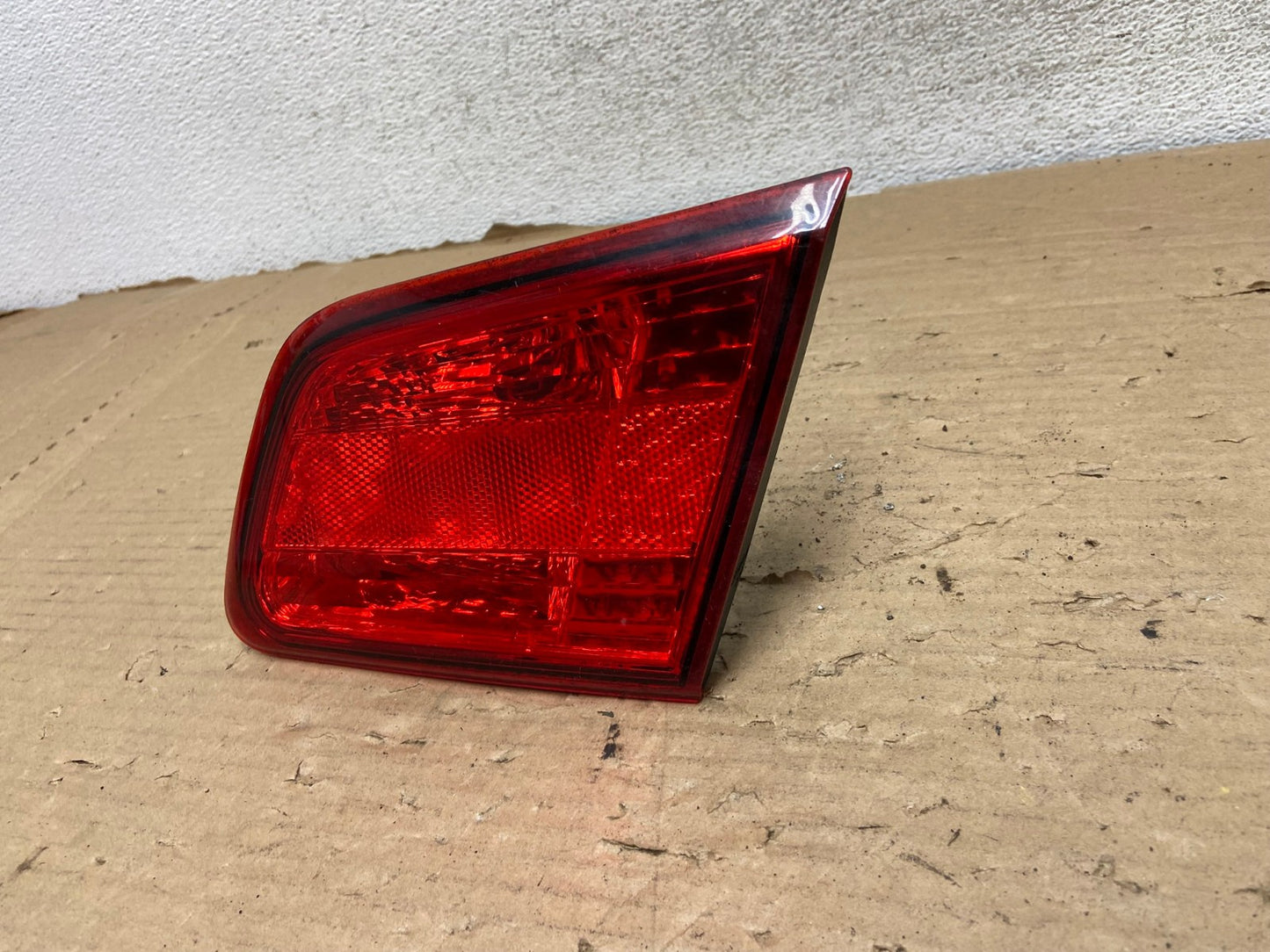 2010-2014 Subaru Legacy Right Passenger Rh Side Tail Light Inner AG8291 LK2