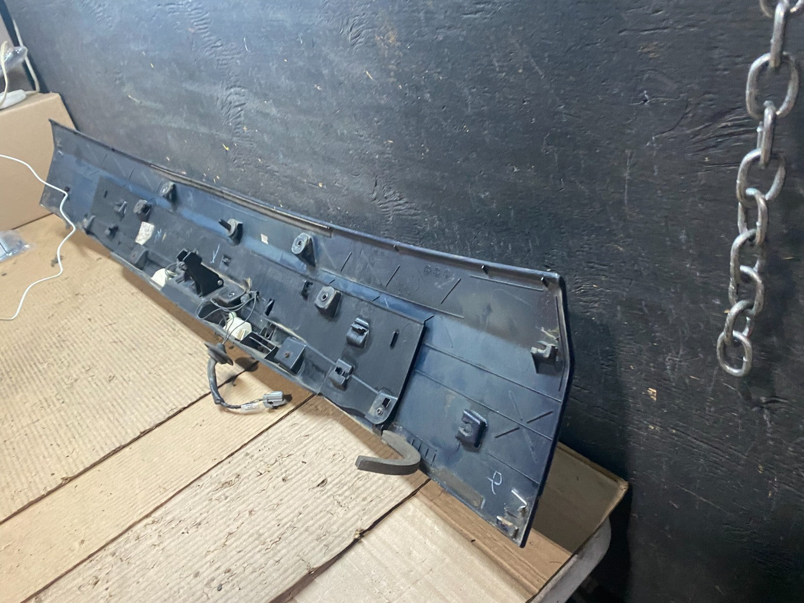 2011-2018 Dodge Grand Caravan Black Rear Tail Gate Trim Molding Panel v7169 DG8