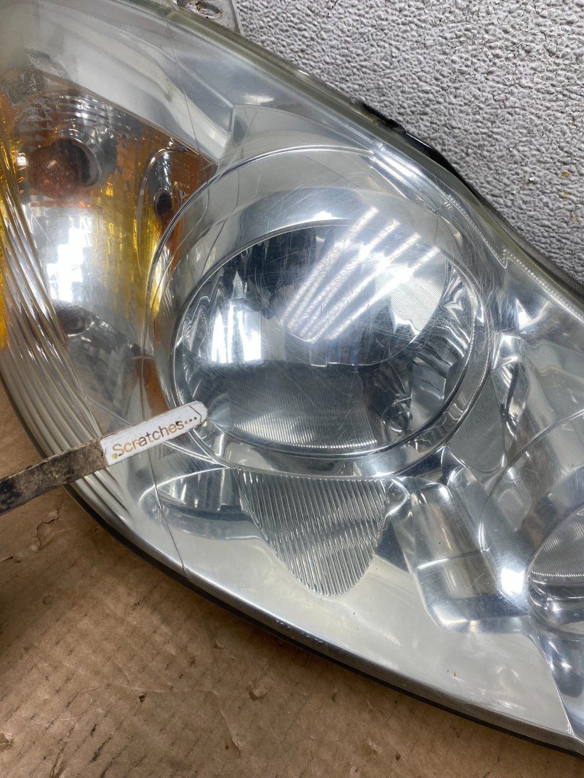 2005 to 2008 Toyota Corolla Right Passenger RH side Headlight AI4468 DW3