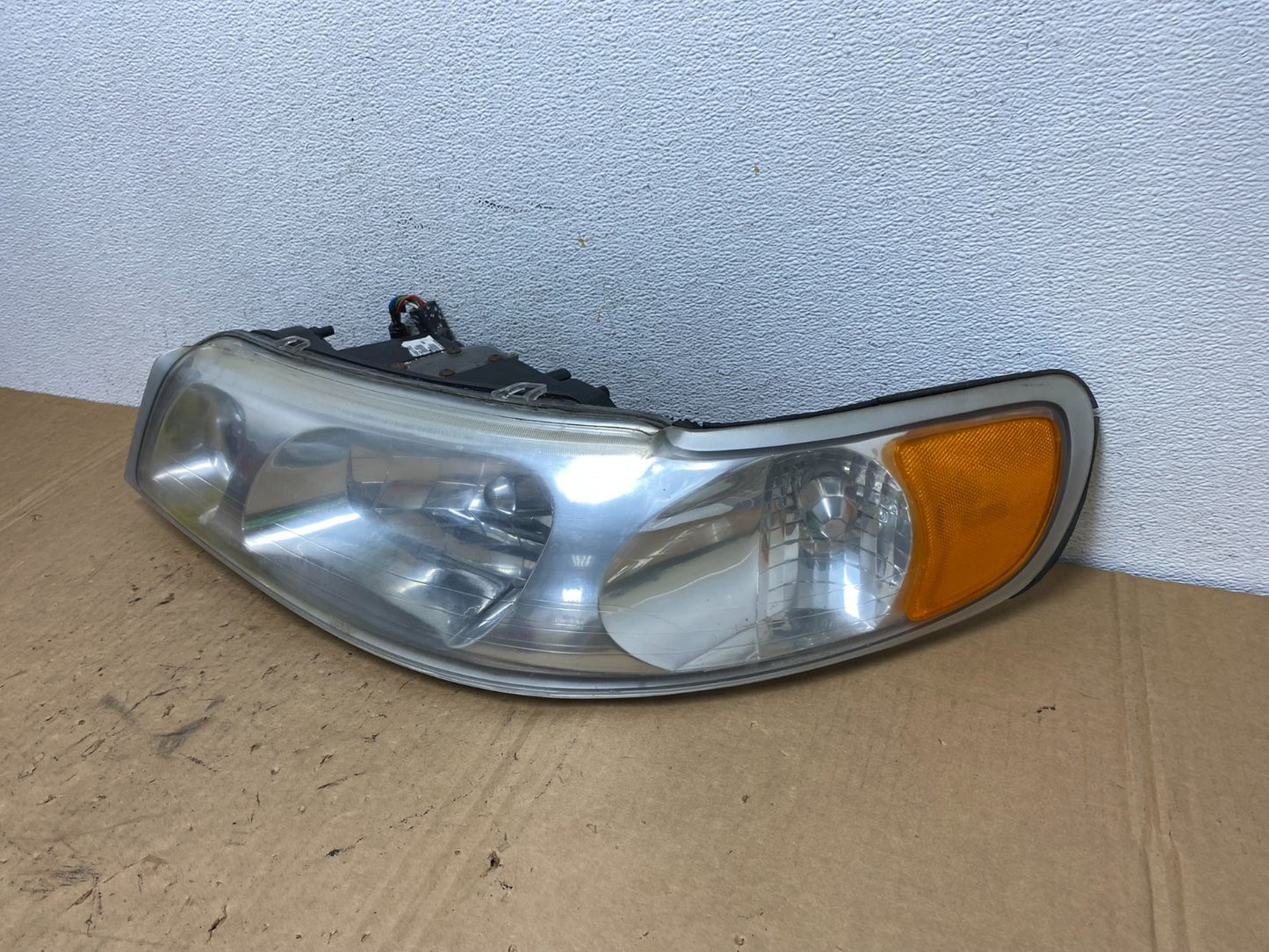 1999-2001 Lincoln & Town Car Left Driver LH Headlight Halogen AD3231 DW1