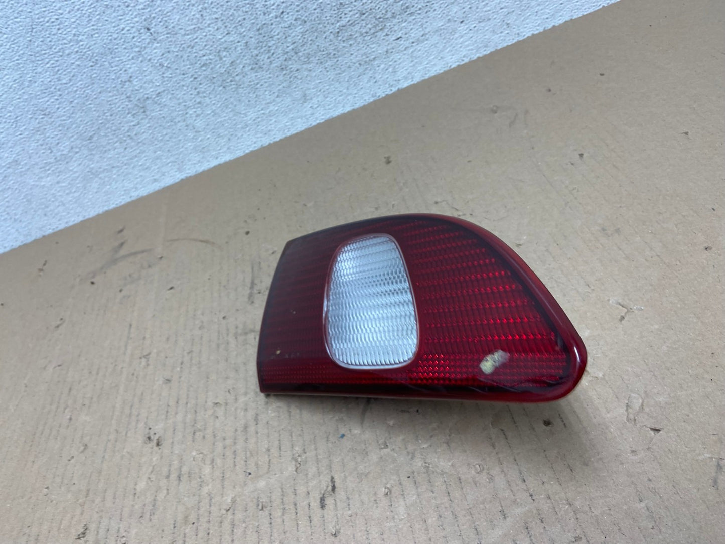 1998-2000 Toyota Corolla Left Driver LH Side Inner Tail light AE7302 LK1