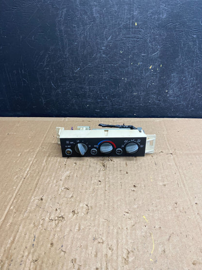 1996 to 1999 Chevrolet Silverado HVAC Heater Climate Control Module ad6877 DG0