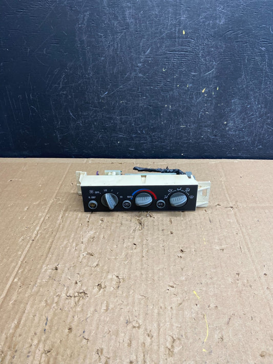 1996 to 1999 Chevrolet Silverado HVAC Heater Climate Control Module ad6877 DG0