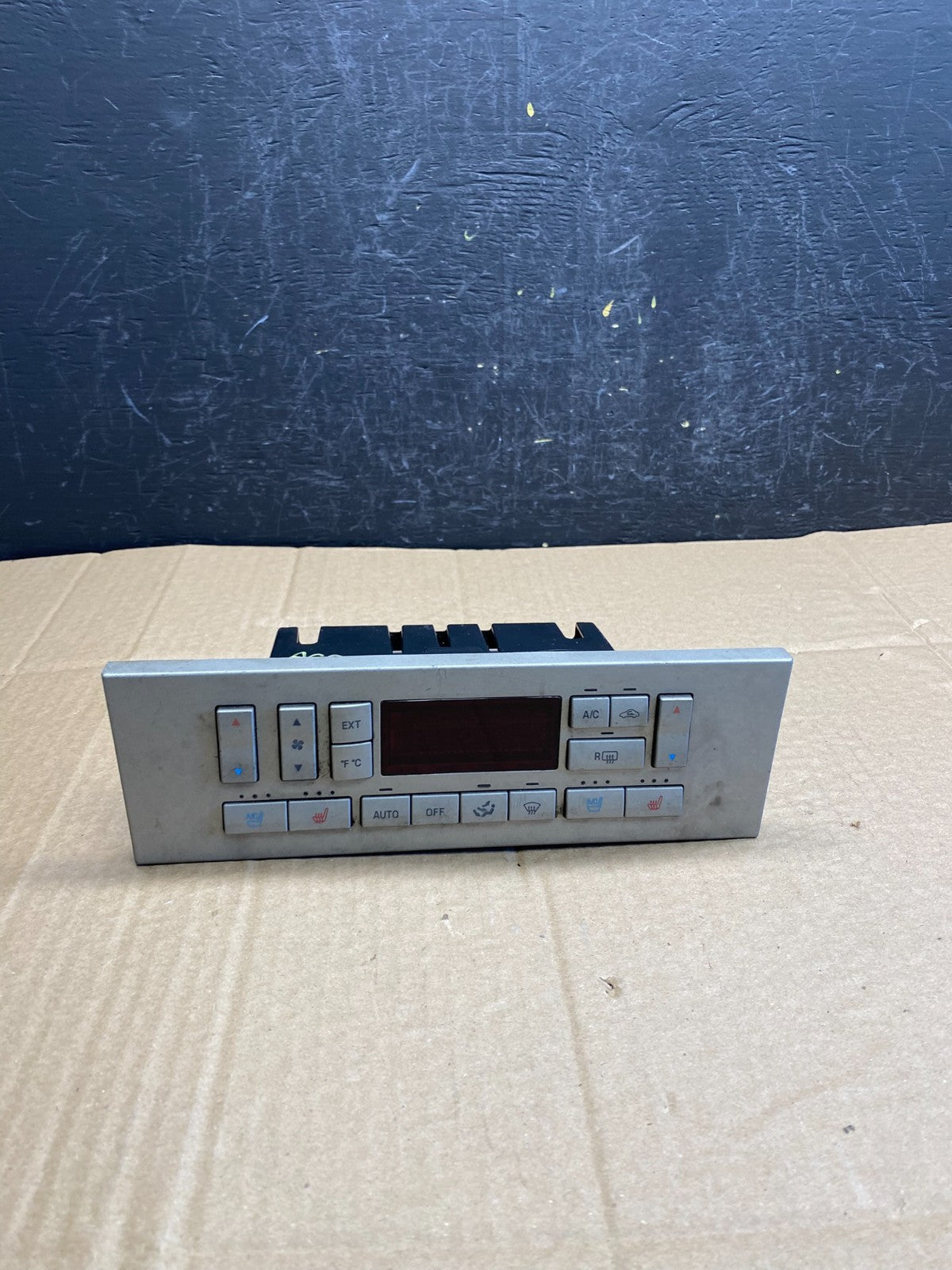 2003 to 2006 Lincoln Navigator Climate Control A/C Heater ac9288 DG0