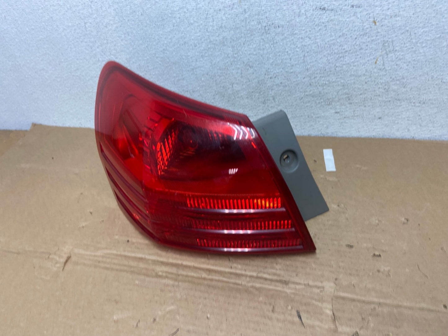 2008 to 2015 Nissan Rogue Left Driver Lh Side Tail Light AD3934 LK1