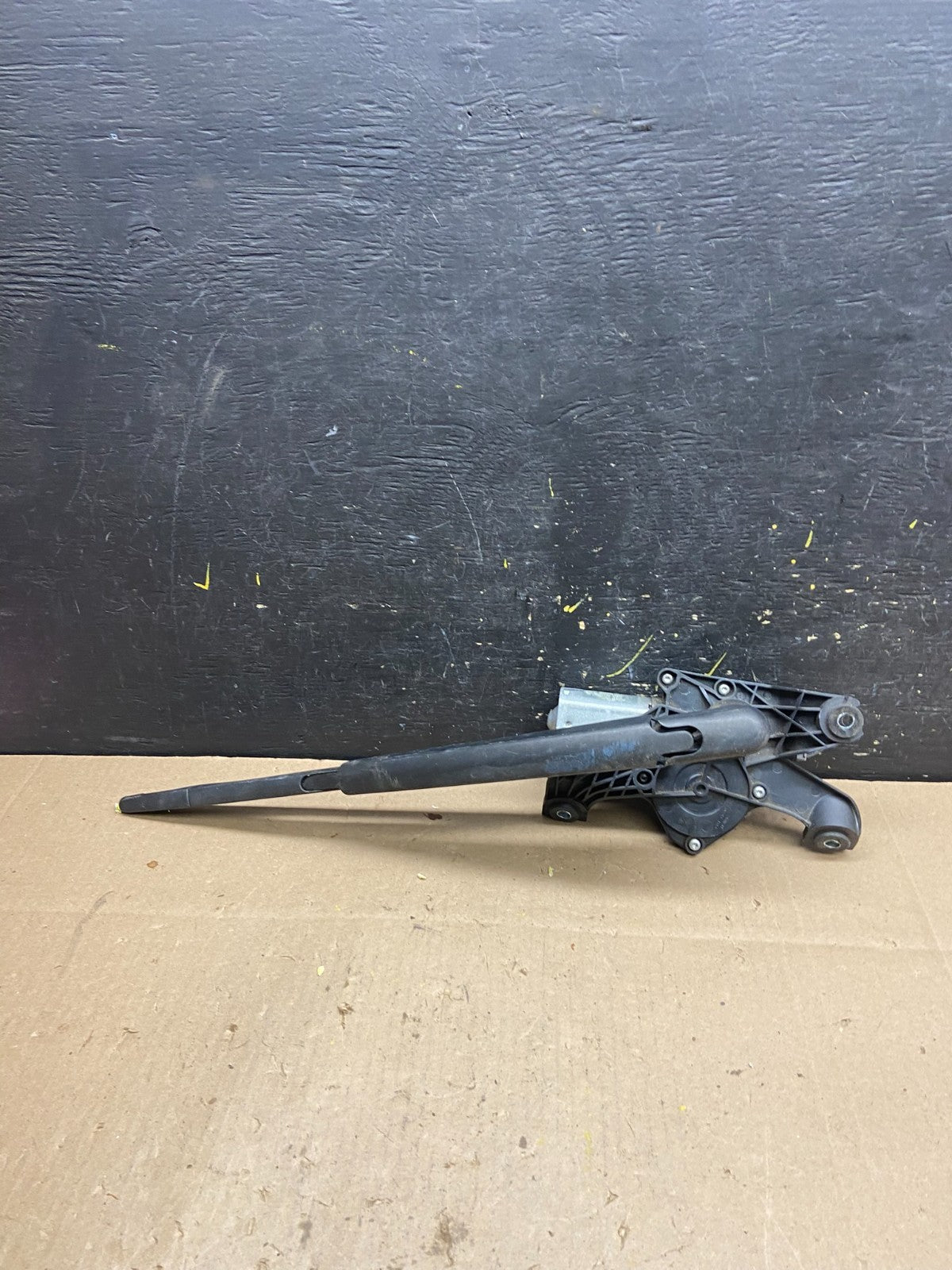 2011 to 2014 Ford Edge Licnoln MKX Rear Windshield Wiper Motor T9721 DG0
