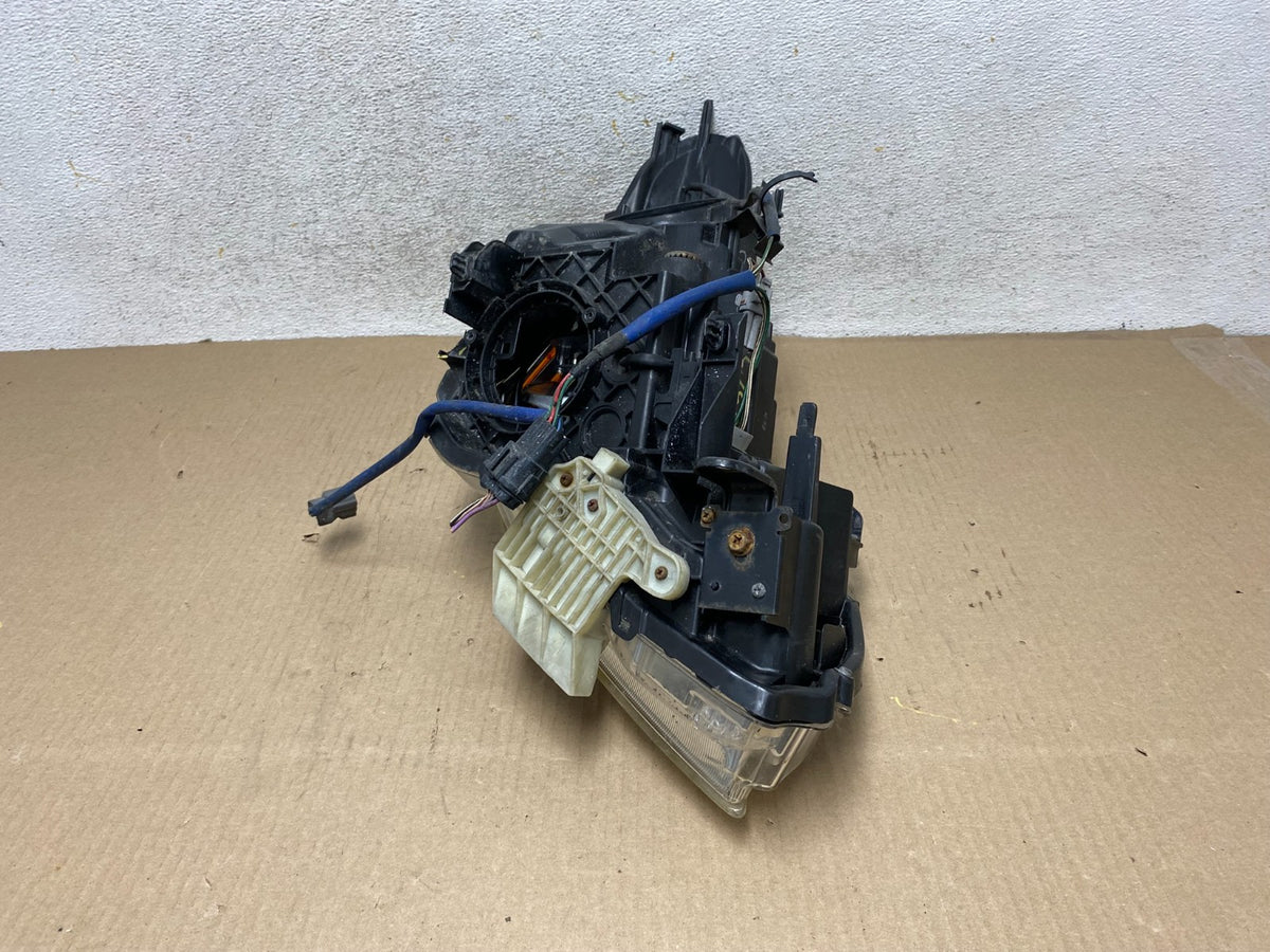 Sedan 4Door 2010 to 2013 Infiniti G37 Left Driver Headlight Xenon AH5740 DW10