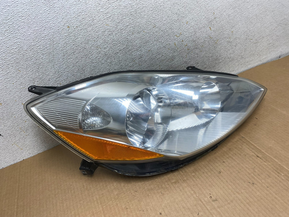2006 to 2010 Toyota Sienna Right Passenger Rh Side Headlight Halogen AI5722 DW2