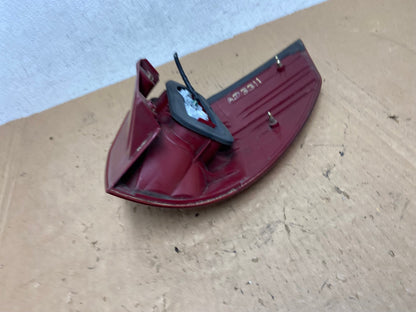 2004 to 2005 Toyota Sienna Left Driver LH Side Tail Light AD3311 LK5