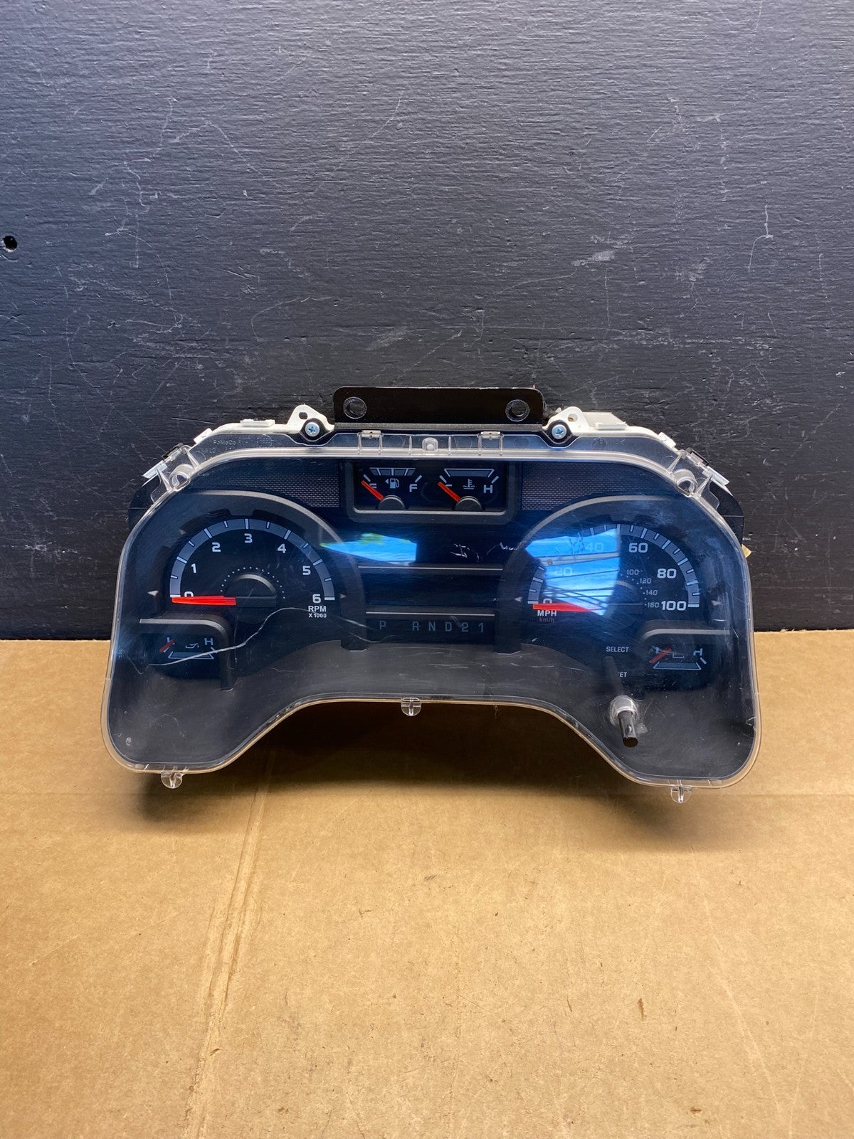 2011 2012 2013 Ford E150 E250 E350 VAN Gauge Speedometer Cluster ad3677 DG0