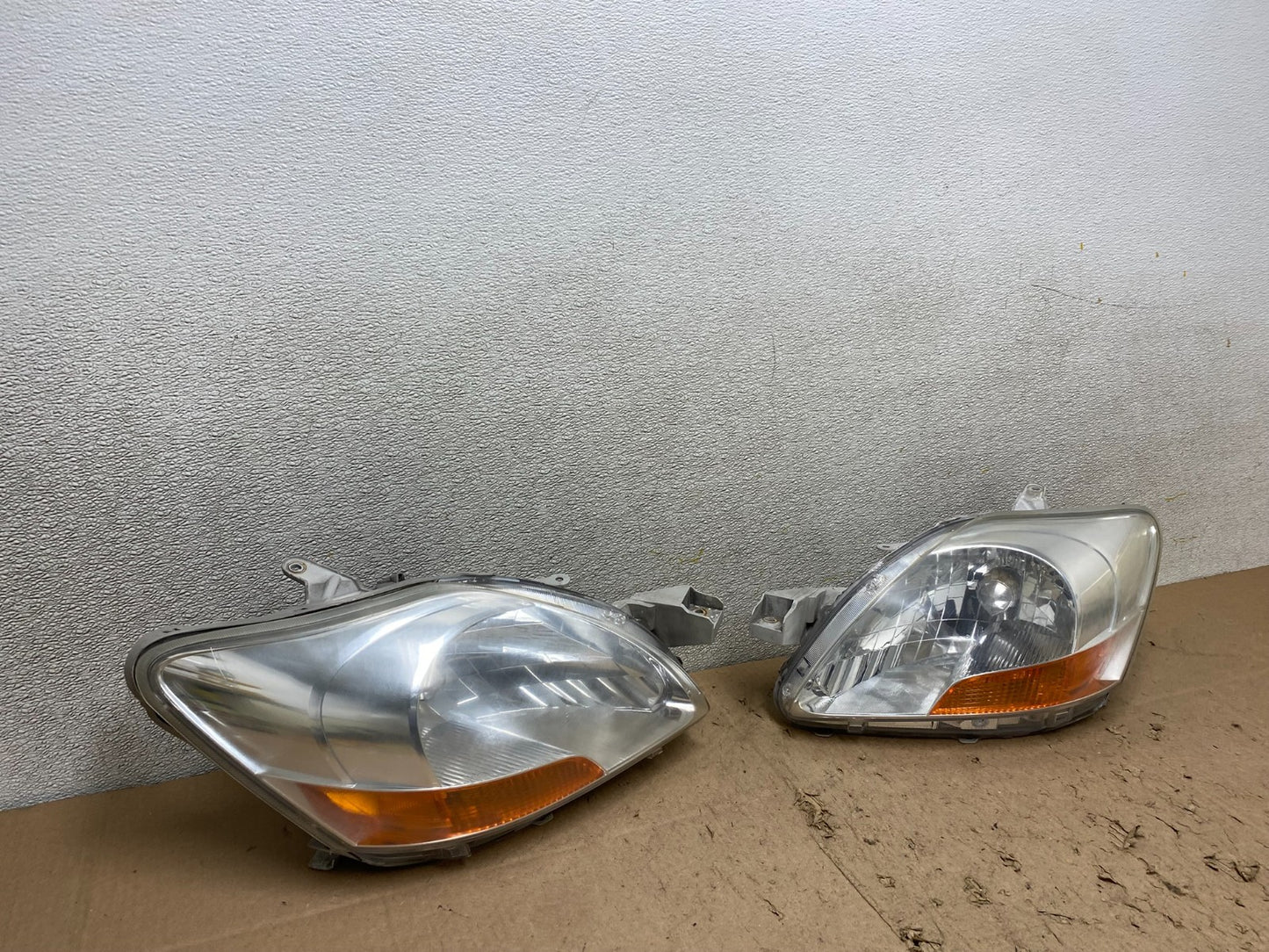 2007 2008 2009 Toyota Yaris Left+Right Halogen Headlights Oem W3693 DW2