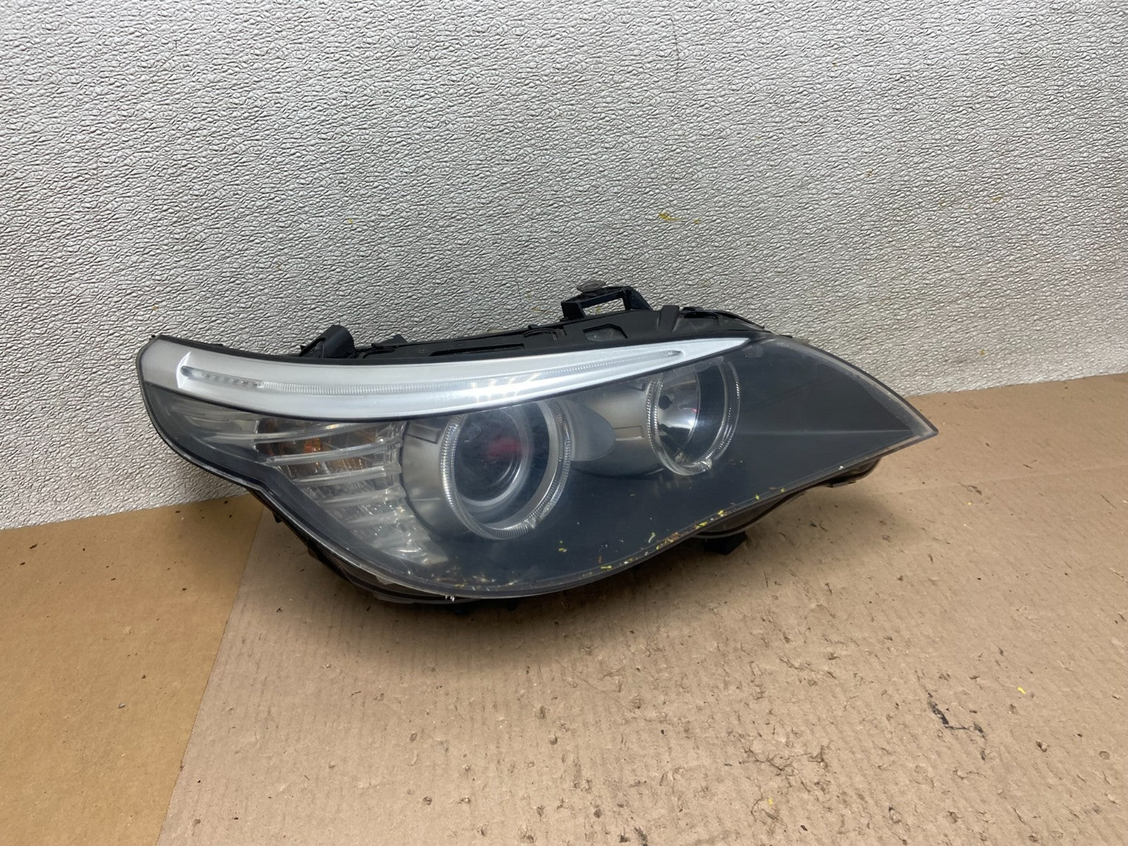 2008 to 2010 Bmw 5 Series 528i Halogen Right Headlight Oem Z6286 DW0