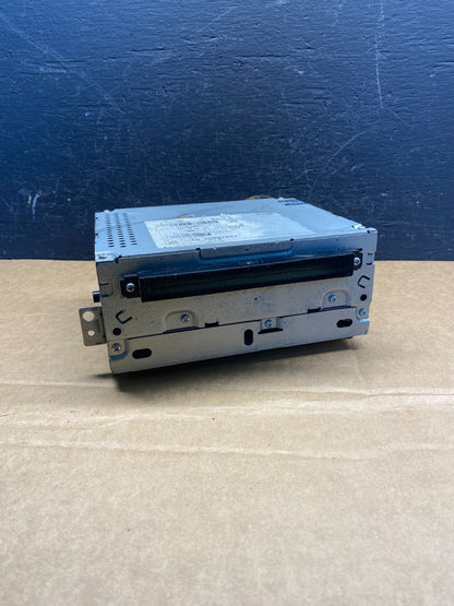 2008 to 2012 Land Rover LR2 6 Disc CD Player Radio Receiver AD73240