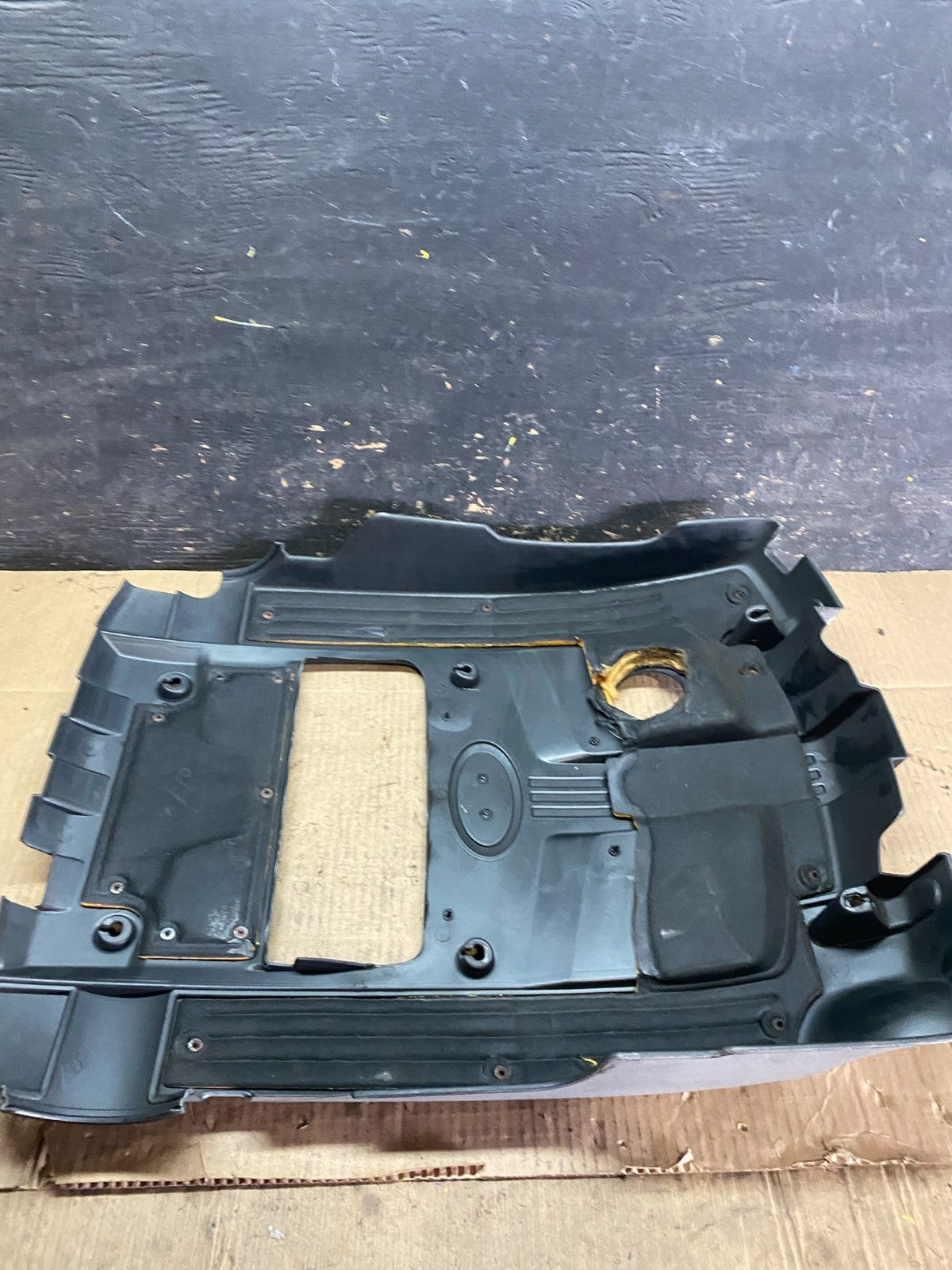 2001 to 2005 Hyundai XG350 V6 Engine Motor Cover U6338 DG6
