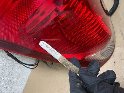 2002 to 2006 Chevrolet Avalanche Left Driver LH Tail Light AG5302 LK3