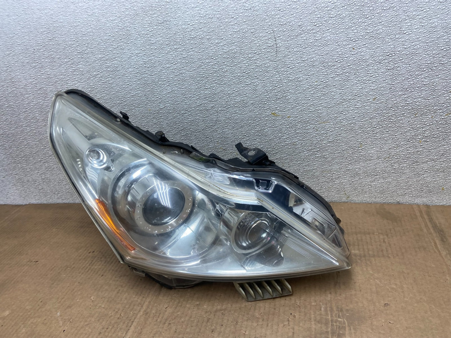 2010-2012 Infiniti G37 Right Passenger Side Xenon HID Headlight Oem AA6254 DW1