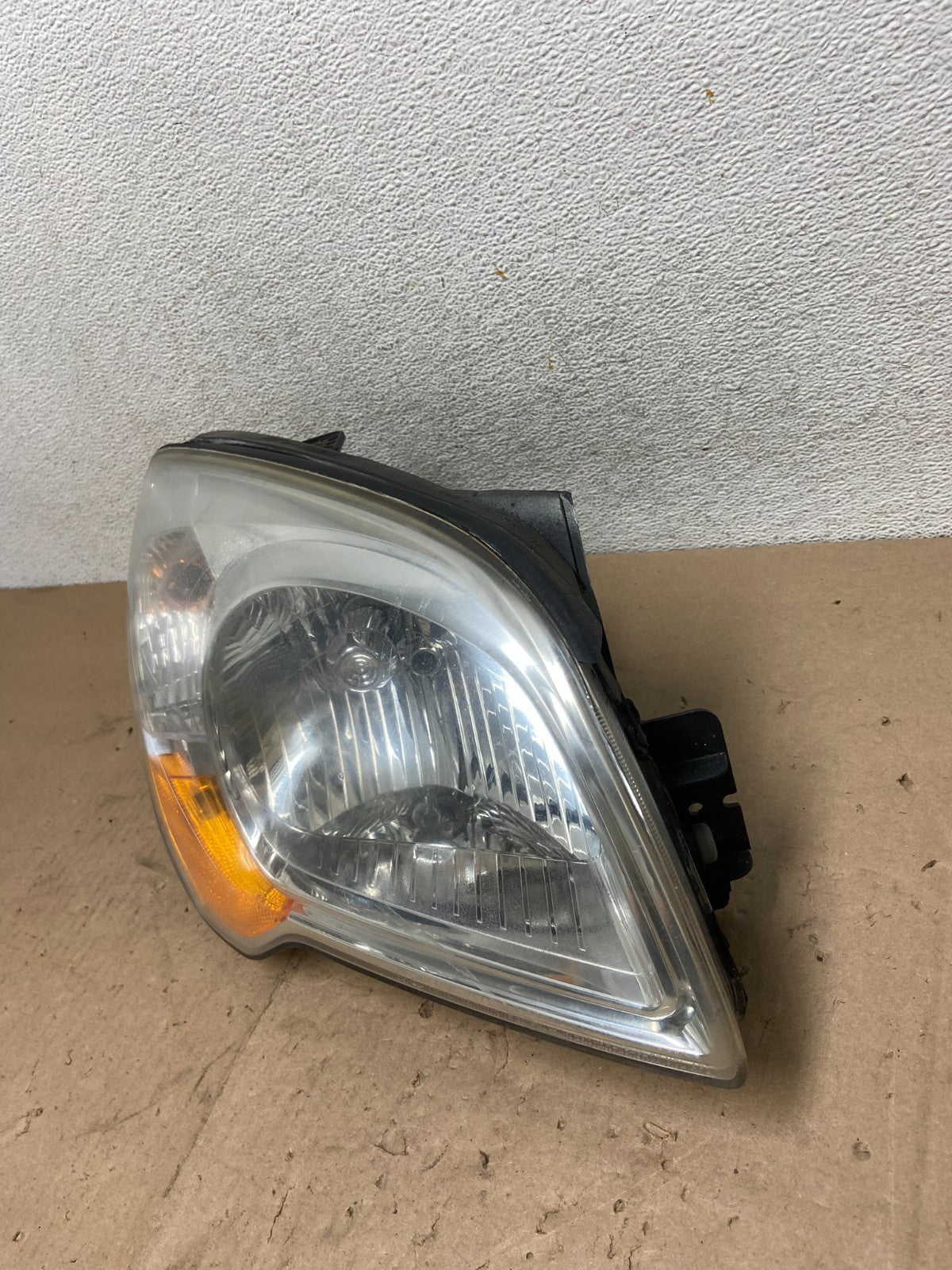 2007 to 2010 Kia Sportage Right Passenger RH Halogen Headlight AG4947 DW1