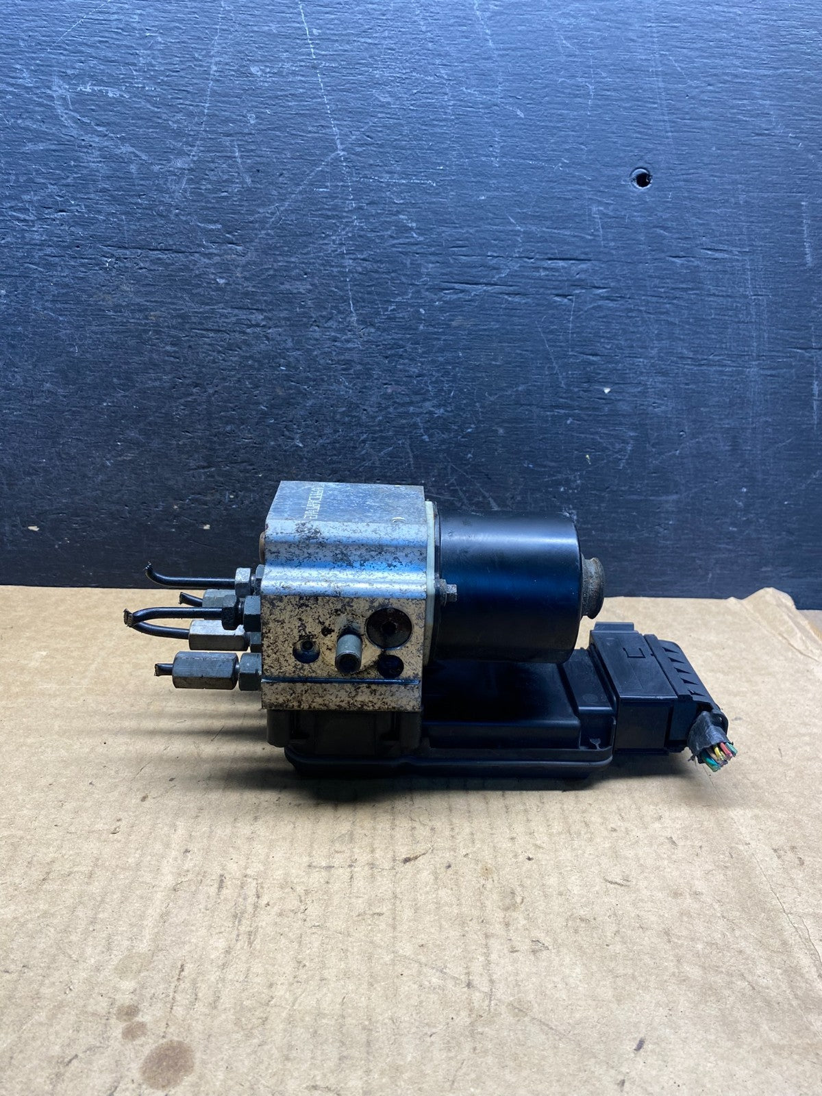 2004 2007 Ford E250 E350 Econoline Anti-Lock ABS Antilock Brake Pump ah7232 DG2