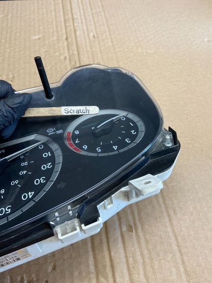 2004 2005 Toyota Sienna Speedometer Cluster Gauge AF6153 DG3