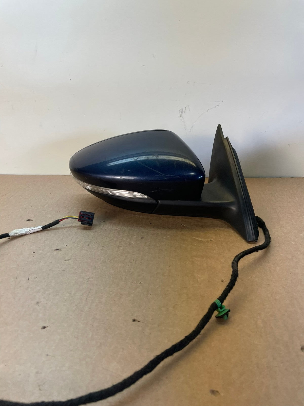 2011-2016 Volkswagen Jetta Sedan Right Passenger Side View Door Mirror AH0243 LK0