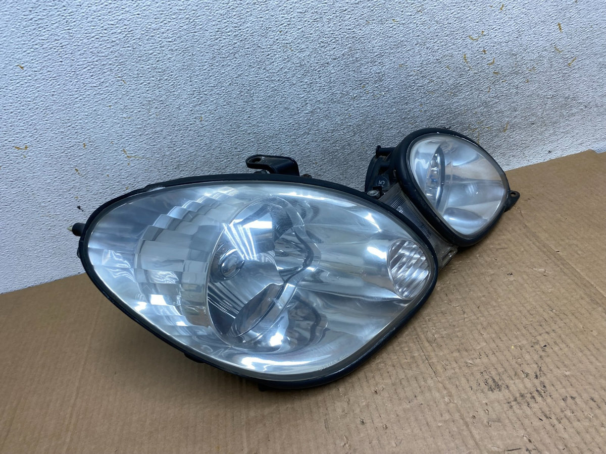 2001 to 2005 Lexus GS430 Gs300 Right Passenger Headlight Halogen AI6520 DW2