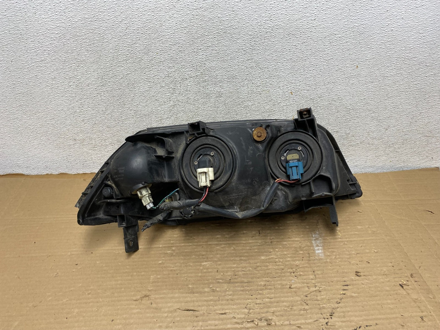 2001 to 2003 Acura MDX Left Driver LH Halogen Headlight AG9096 DW5