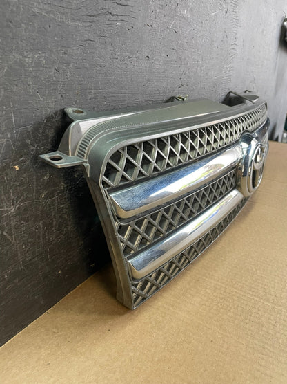 2006 to 2007 Toyota Highlander Front Upper Grille Grill With Emblem OE AF5201 DG2