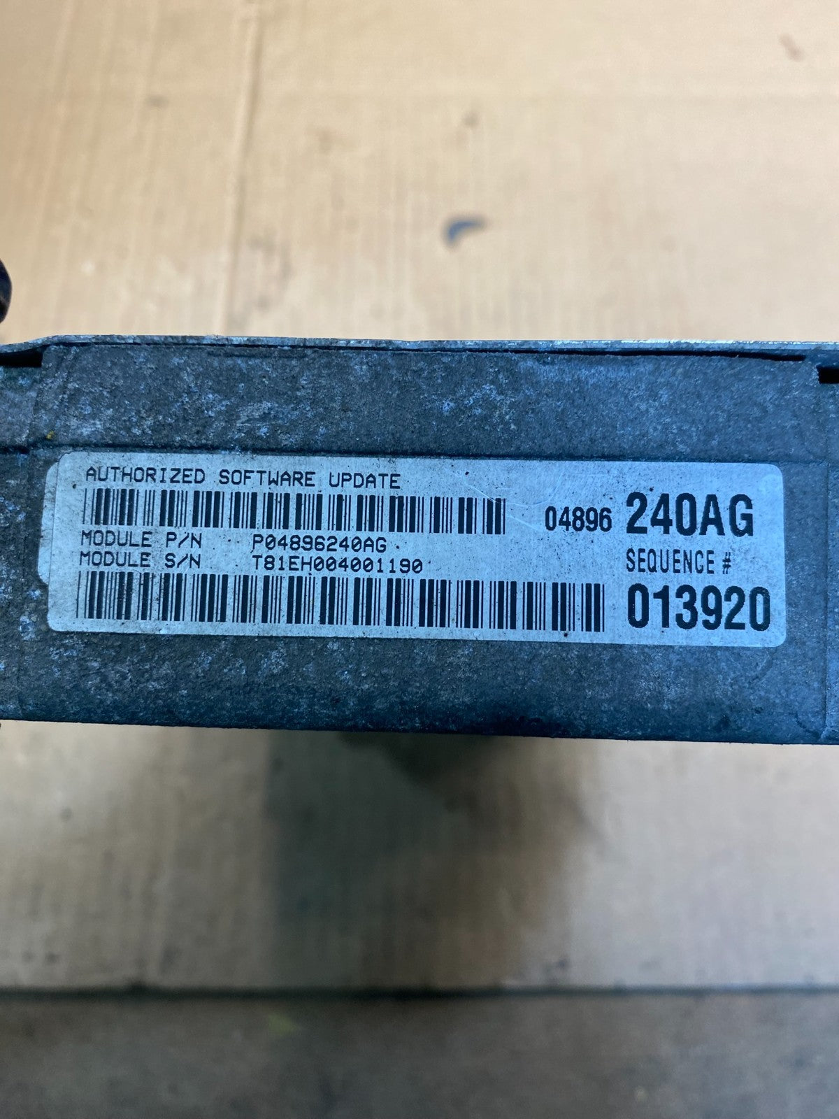 2000 Chrylser 300m Concorde  3.5L Engine Control Unit ECU p04896240ag AA7682 DG2