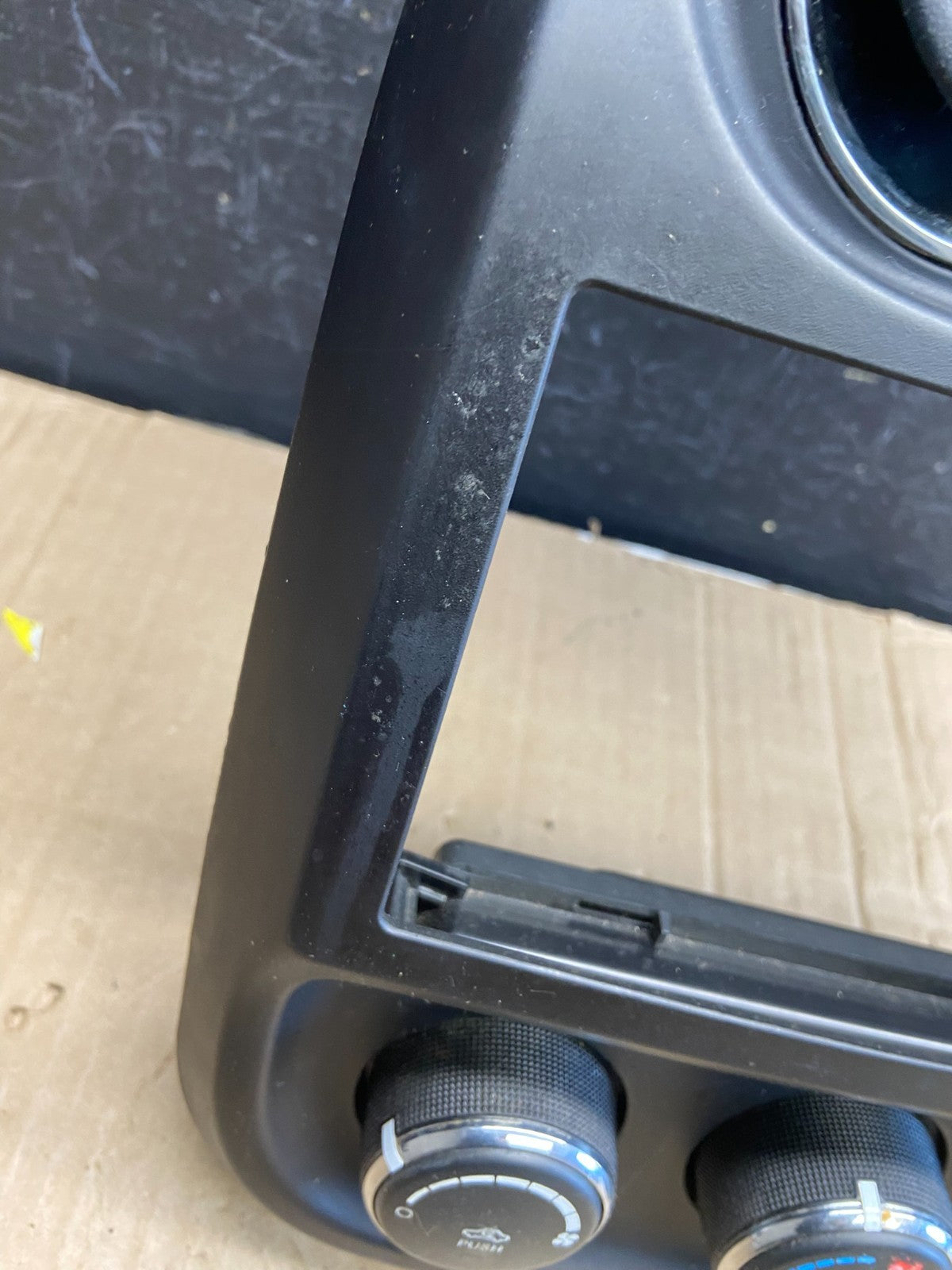 2011 to 2017 Jeep Compass Dash Climate Temperature Control Radio Bezel AD7223 DG3