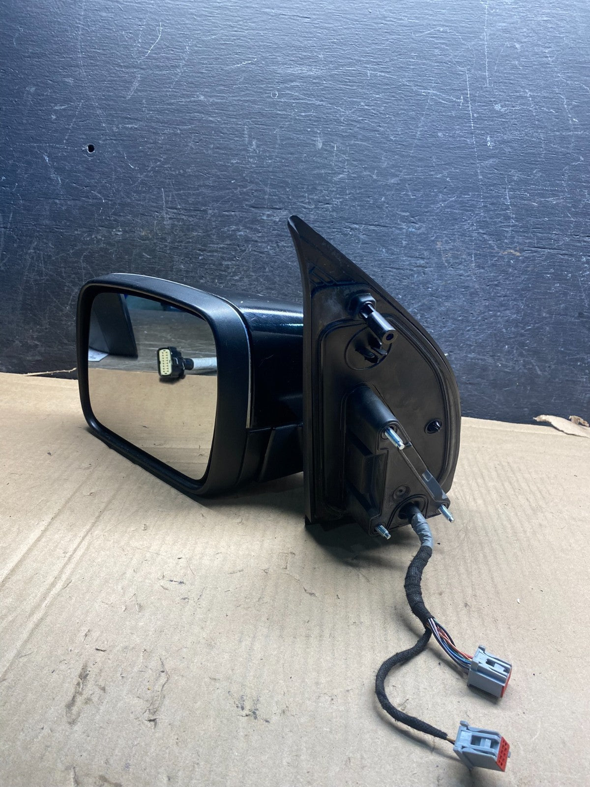 2011 to 2015 Land Rover LR2 Left Lh Side Door Power Mirror AJ0543 DG11