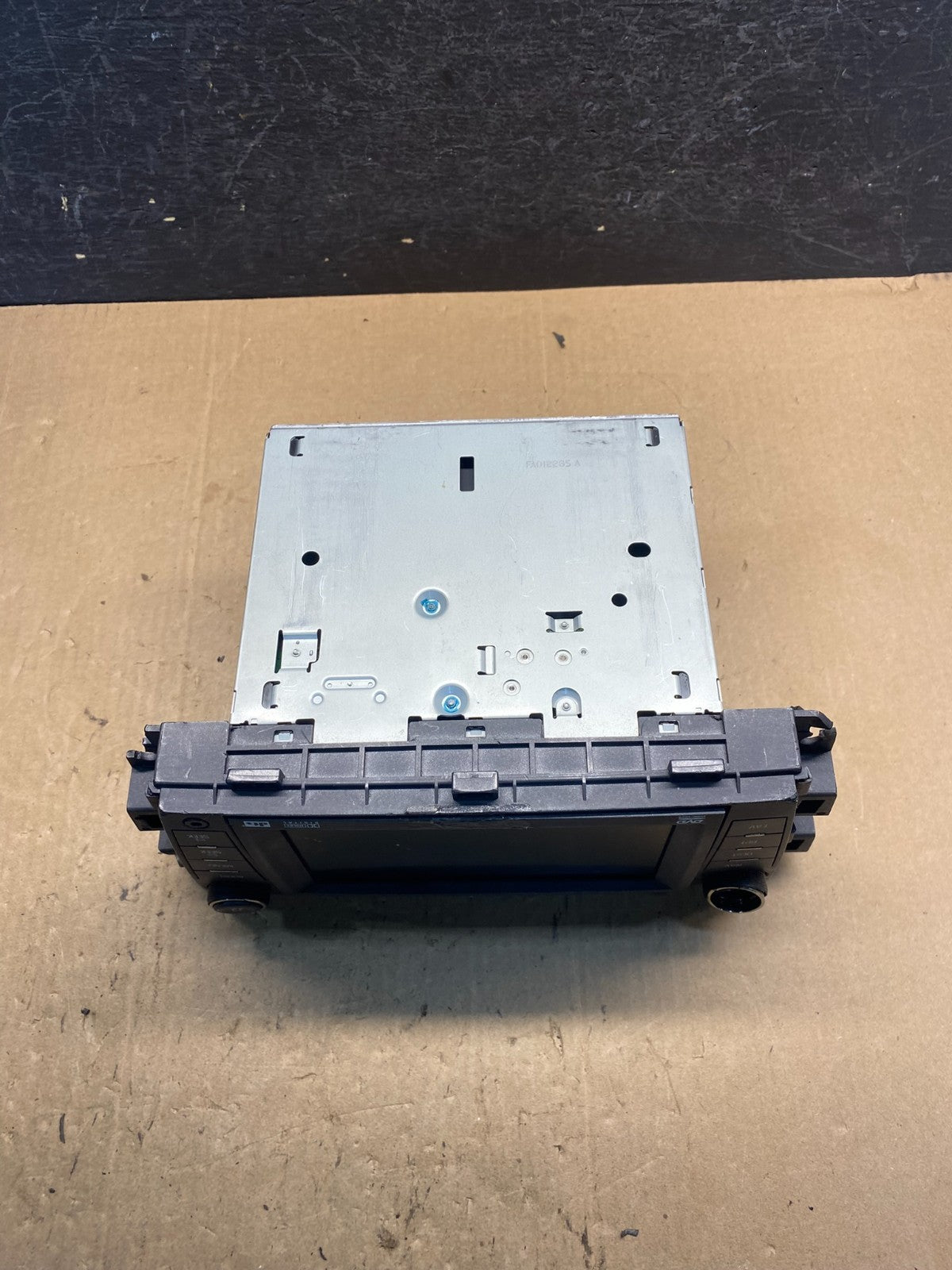 2007-2014 Chevrolet Tahoe AM FM Radio CD Player w Aux Bluetooth AE7823 DG7